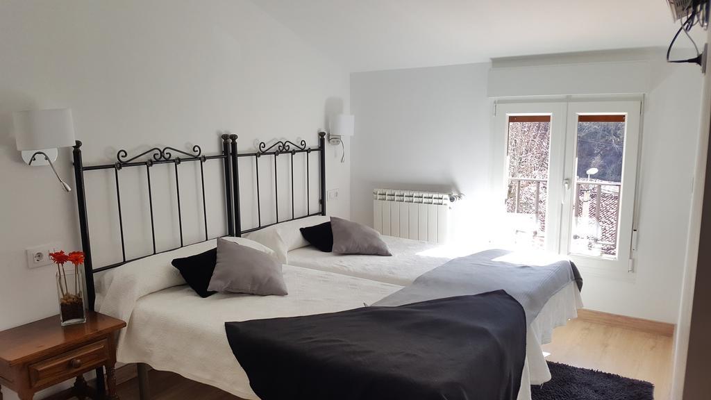 Hostal Nevandi Espinama Dış mekan fotoğraf